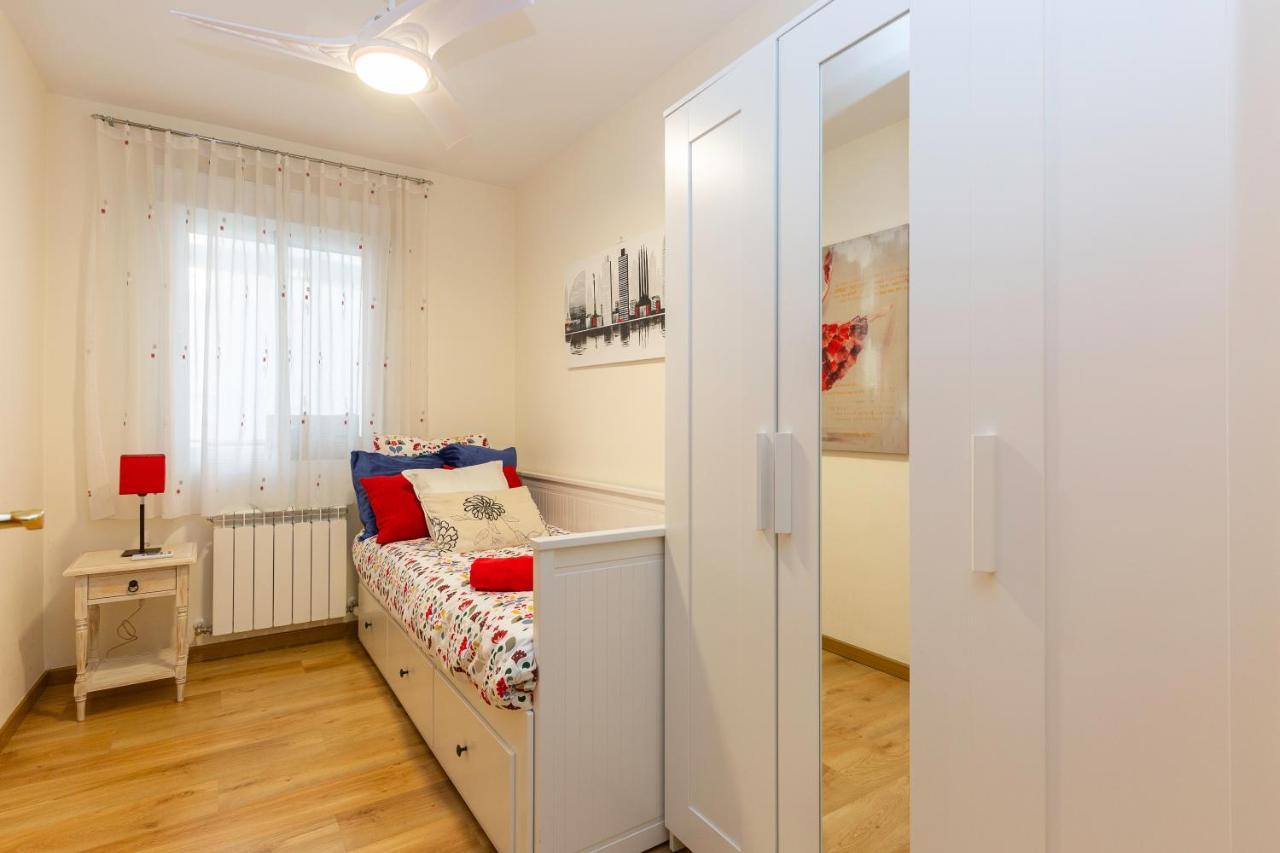 Apartamento Puente De Segovia Madri Exterior foto